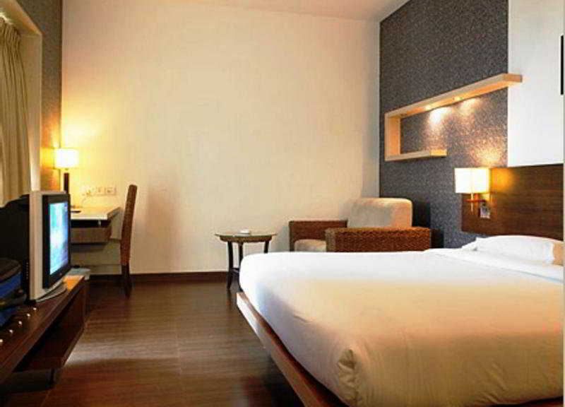 Hotel Satkar Residency Thane Exterior foto